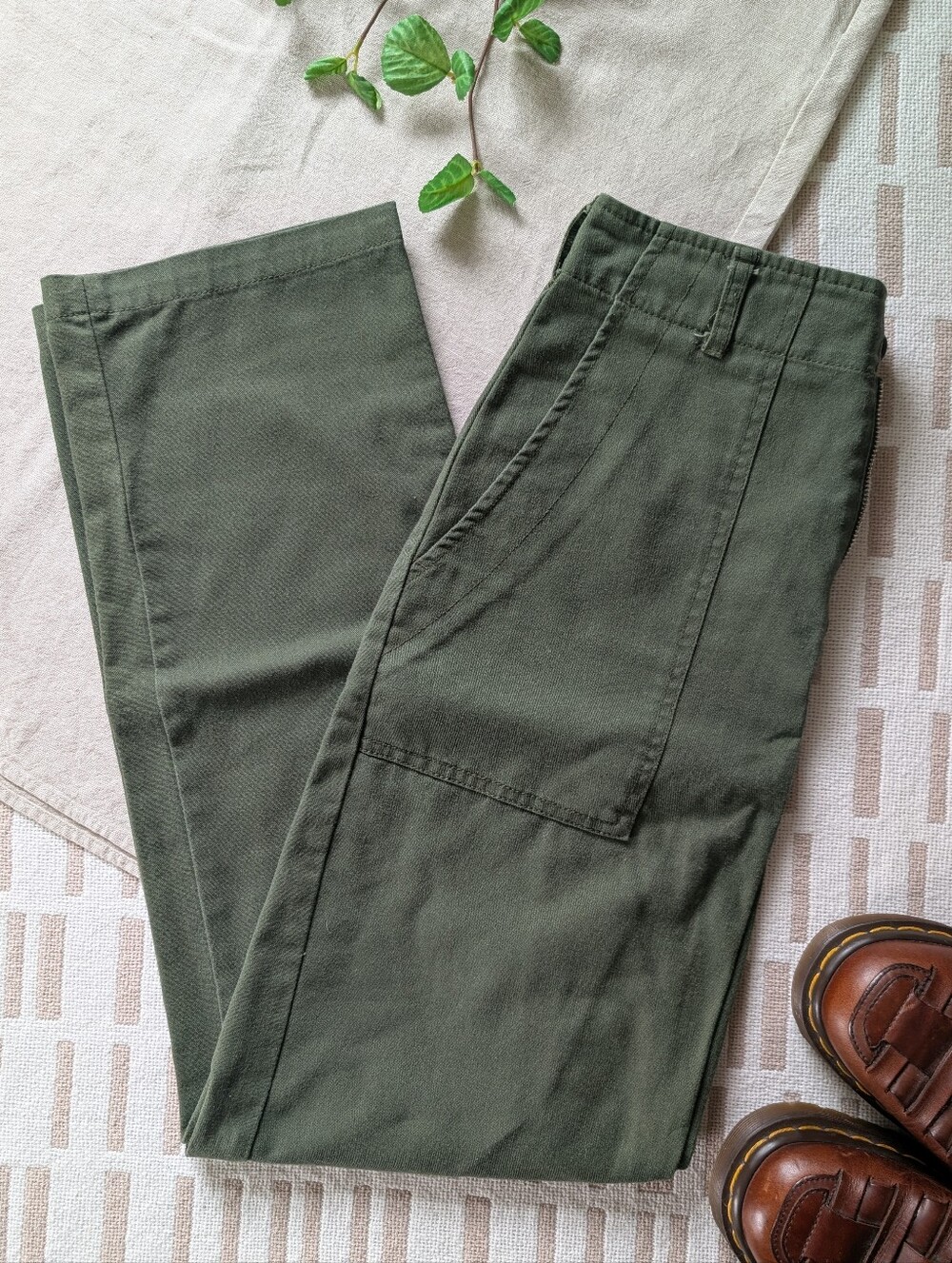 John Galt | Brandy Melville | Olive Utility Pant